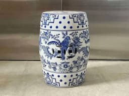 White Porcelain and Drawn Blue Shoe Hand Changing Stool Ceramic Drum Bathroom Neoclassical Imitation Sitting Stool Low Round