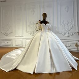 Customized Luxury Square Neck Beaded Pearl Embroidery Shiny Women Wedding Dress Chapel Forma Bridal Gown Vestido De Novia