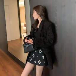 Korean Style Sequined Beaded Mini Skirt Women Elegant Faux Woolen Sexy Bodycon Skirt Fashion Chic Fall Winter Commuter Skirt