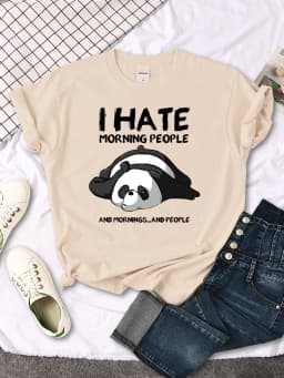 T-Shirts Cat Is Looking At The Cup Lovely Printed T Shirt For Woman Goth Korean Style Women Clothes Funny Vintage Womens Tshirt
