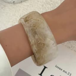 Salircon 3 Styles Boho Brown Off White Resin Acrylic Wide Bracelets Women New Stackable Round Chunky Bangle New Year Jewelry