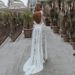 Bohemian customized Split Wedding Dresses Lace Sheath Bride Robes Full Sleeves Backless Bridal Gowns Beach Vestido De Noiva