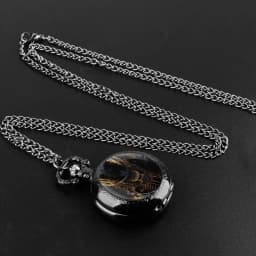 Alien Xenomorph Design Glass Dome Quartz Pocket Watch with Chain Vintage Men Women Necklace Pendant Clock Best Gifts for Kids