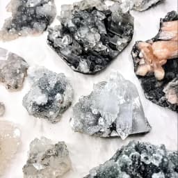 1pc Apophyllite Crystal Cluster, Glam Style Rock Crystal, Raw Stone Aquarium Decoration, Home Ornament Ideal for Gift