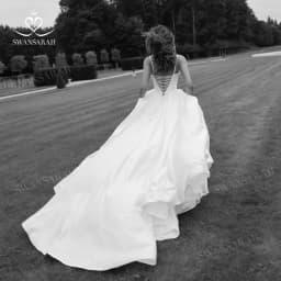Elegant Sleeveless A-line Wedding Dress V-neck Backless Princess Vestido De Novia Swansarah W349 Customized Party Bride Gown
