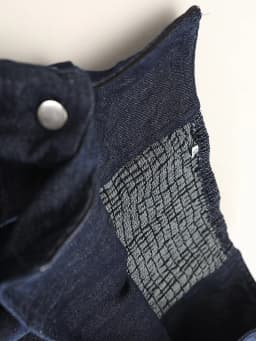 [EAM] High Waist Navy Blue Button Pleated Elegant A-line Half-body Skirt Women Fashion Tide New Spring Autumn 2026 1DJ4551