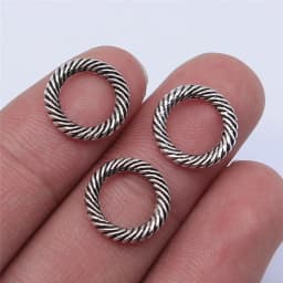40pcs Round Circle Charms For Jewelry Making Tibetan Bronze Silver Color Pendants Antique Jewelry Making DIY Handmade Craft