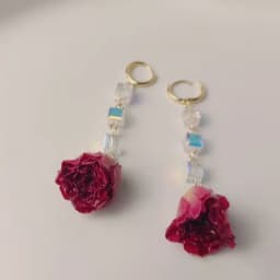 Unique Red Rose Earrings Epoxy Resin Natural Rose Flower Earrings Elegant Immortal Rose Drop Earrings Wholesale Custom Packaging