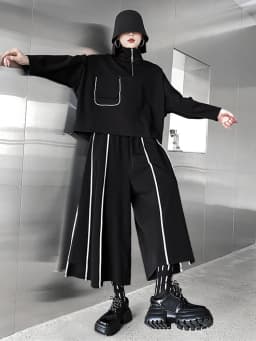 [EAM] High Elastic Waist Black Striped Long Wide Leg Pants New Loose Fit Trousers Women Fashion Tide Spring Autumn 2026 1DF1509