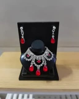 1:6 Doll Mini Jewelry Earring Necklace Set (including Display Rack) for Doll Decorative Toys, Doll Gift Accessories
