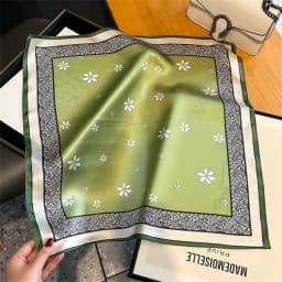100% Silk Scarf Plum Blossom Pattern Square Scarves for Women Wrap Kerchief Mulberry Silk Bandana Fashion Luxury Headband Hijab