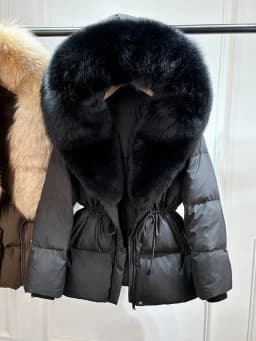 2026 New Winter Real Natural Fox Fur Collar Thick Wam Puffer Jacket Women Hooded Belt Slim White Duck Down Coat Waterproof Parka