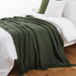 Battilo Chenille Knitted Throw Blanket for Couch Soft Thick Decorative Sofa Blanket Plaid Bed Throws Spring Living Room Decor