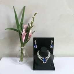 1:6 Doll Mini Jewelry Earring Necklace Set (including Display Rack) Model for Doll Decorative Toys, Doll Gift Accessories