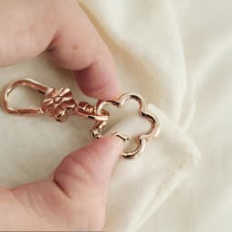 2 Pcs Flower Keychain for Women with Lobster Clasp Flower Keychains Cute Bag Pendant Decoration