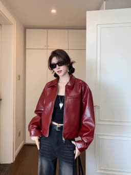 American Retro Women's Short Red Leather Jacket Motorcycle Style Upper Body Top Premium Design Small Size Friendly