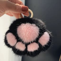 Multi-Color Cute Cat Paw Keychain Fluffy Faux Fur Keychain Soft Plush Couple Keychain Plush Car Key Ring Bag Pendant