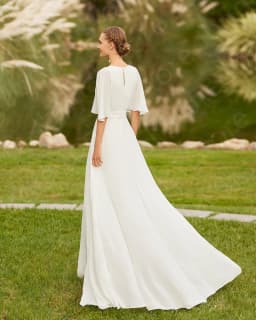 Lovely Beach Wedding Dresses White 2024 Pants Suit Bridal Gowns Half Sleeves Bride Dress V Neckline Wedding Gowns Summer Boho