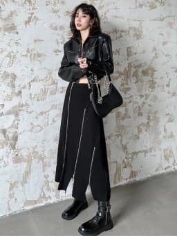 [EAM] High Elastic Waist Black Zipper Splited A-line Half-body Skirt Loose Women Fashion Tide New Spring Autumn 2026 1DH4445