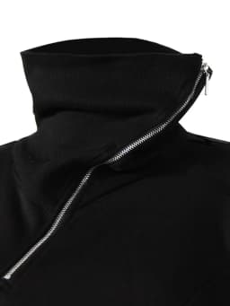 [EAM] Loose Fit Black Zipper Irregular Sweatshirt New Turtleneck Long Sleeve Women Big Size Fashion Spring Autumn 2026 1DE3327