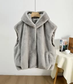 2025 Spring New Fashion Women's Solid Color Elegant Casual Trendy Simple Basic Loose Sleeveless Coats Female Clothes Vests Tops
