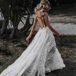 Customized A-Line Bride Dresses V Neck Spaghetti Strap Court Train Lace Wedding Dress For Woman Wedding Dress Vestidos De Novia