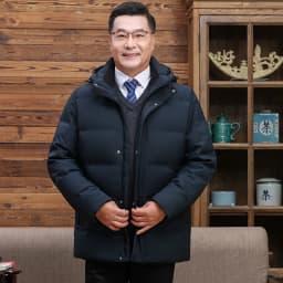 Men's Down Coats And Parkas Warm Winter Down Jacket Hooded High Quality Puffer Jacket Man Snow Peak Windproof Luxury Padding