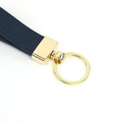 Customized Name PU Leather Car Keychain - Simple and Elegant Leather Metal Key String Pendant for Keychain