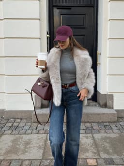 Winter High Quality Thick Warm Faux Fur Coat Women Big Lapel Loose Short Fluffy Fur Jacket Female Fury Plush Jacket Overcoat