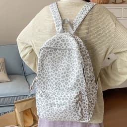 Leopard Print Backpack Casual Daypack Leopard Pattern Multi Pocket Soft Nylon Rucksack for Daily Stroll Weekend Outing Street Sh