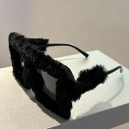 KAMMPT Oversized Plush Sunglasses Y2K Fluffy Square Punk Sun Glasses Trendy Novelty Decor Winter Shades for Christmas Party