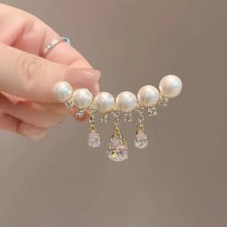 Green Red Crystal Rhinestone Four-Leaf Clover Flower Brooches Lapel Pins Jewelry Clothing Accessories Brooch for Women 2024