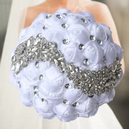 17design New White Wedding Bride Holding Flowers Artificial Bouquet Ribbon Rhinestone Pearl Bouquet Decoration Bride Groom Dance