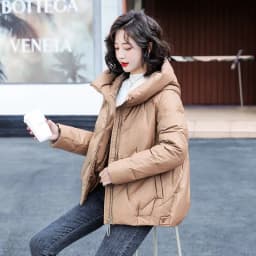 Women's Short Winter Cotton Jacket Warm New Loose Hooded Thick Cotton Coat Trendy Quilted Cotton Padded Jacket Parkas Clothing