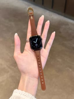 Luxury Leather Loop Correa for Apple Watch Band Women Strap 11/10/9/8/7/6/5/4/3/2 38mm 40mm 41mm 42mm 44mm 45mm 46mm 49mm