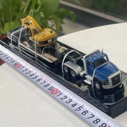 1/87 Scale Semi Tractor with Lowboy Trailer and Cat Diecast Machines Alloy Collectible Toy Model Ornament Souvenir