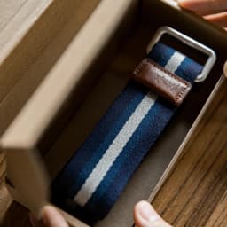Maden Women's No-hole Blue and White Colorblocking Belts Double Ring Buckle Belt Retro Striped Woven Canvas Elastic Belt