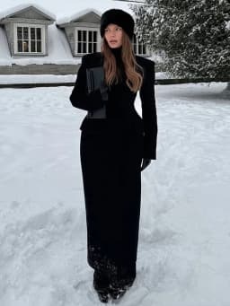 Elegant Hidden Button V-neck Long Coat Women Vintage Classic Waist-cinching Black Tweed Coats Lady Winter Chic Street Overcoats