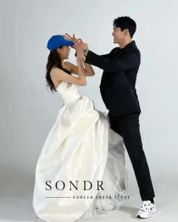 Sondr 2026 Simple A Line Korean Wedding Dresses Photo Shoot Strapless Soft Satin Pleats Sweep Train Bridal Gowns Corset Back