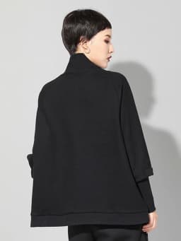 [EAM] Loose Fit Black Irregular Sweatshirt New Turtleneck Long Sleeve Women Big Size Fashion Tide Spring Autumn 2026 JQ021