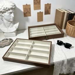 Sunshield Storage Box, an Eight-Slot Storage Box for Sunglasses, Can Be Used for Storing, Displaying, and Organizing Jewelry and Accessories