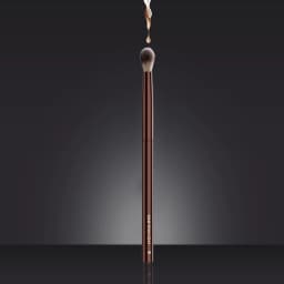 Hourglass Makeup Brush- No.6 Tapered Blender Brush Soft and Skin-friendly Fiber Hair Fashion Design Single Eye Brush