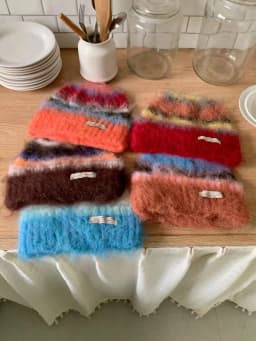 Striped Rainbow Beanies Hat Gloves Two Piece Set For Women&Men Winter Warm Skullis Hats Unisex Outdoor Coldproof Gloves Caps Set