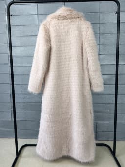 [EAM] Black Long Elegant Big Size Faux Fur Jacket New Lapel Long Sleeve Women Coat Fashion Tide Autumn Winter 2026 1DJ8886