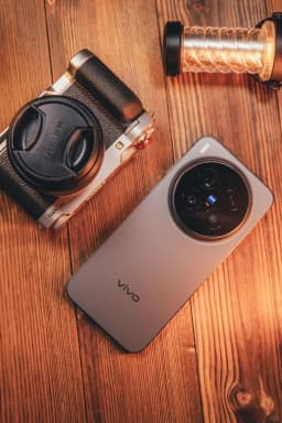VIVO X300 Pro 5G Smartphone Dimensity 9500  6510mAh 90W FlashCharge 6.78″AMOLED Display 200MP ZEISS APO Telephoto Camera NFC OTG