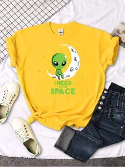 I Need More Space Green Alien Female T Shirts Cartoons Oversize Top Fashion Tshirt Leisure Fit Tee Summer Casual Women T-shirt