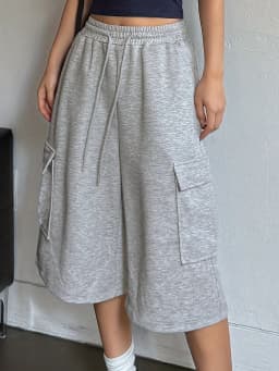 Women's Summer Big Pockets Drawstring Elastic Waist Loose Shorts