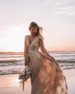 Boho Lace Embroidered Wedding Dress Long Sleeve Deep V Neck Flowy Lace Skirt Beach Bridal свадебное+платье