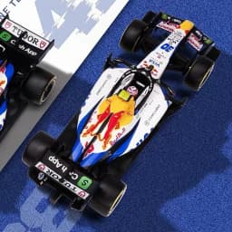 Bburago 1:43 F1 Car Model VCARB 03 2026 #30 Liam Lawson #41 Arvid Lindblad Diecast Alloy Toys For F1 Gifts
