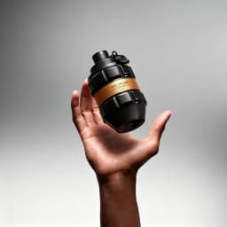 Woody & Spicy Cologne for Men With Notes of Amber & Vanilla - Viktor Rolf - Spicebomb Extreme Eau De Parfum